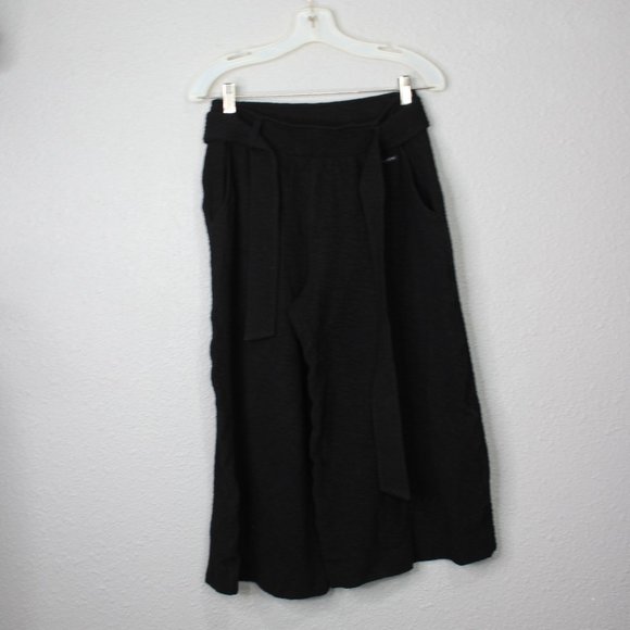 Sweaty Betty Black Textured Cropped Pants sz S - Picture 2 of 7